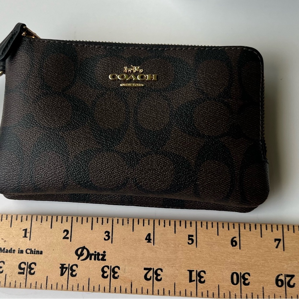 Coach Signature Brown and Black double zip wristlet in Signature Canvas - Picture 5 of 6